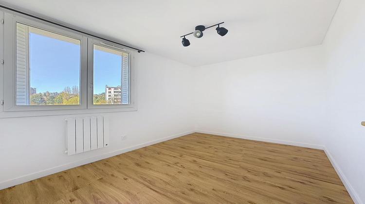 Ma-Cabane - Location Appartement Voiron, 48 m²