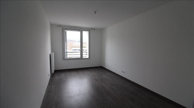 Ma-Cabane - Location Appartement VOIRON, 68 m²