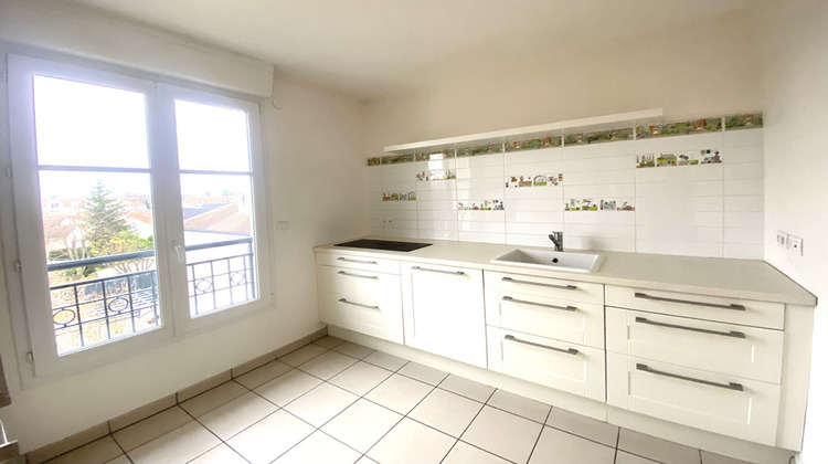 Ma-Cabane - Location Appartement VOISINS-LE-BRETONNEUX, 68 m²