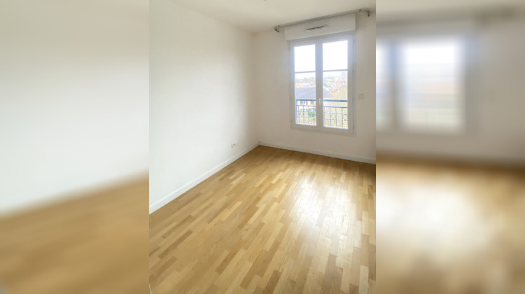 Ma-Cabane - Location Appartement VOISINS-LE-BRETONNEUX, 68 m²