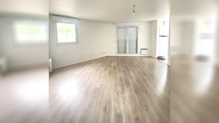 Ma-Cabane - Location Appartement VOISINS-LE-BRETONNEUX, 36 m²