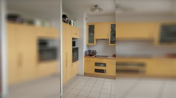 Ma-Cabane - Location Appartement VOISINS-LE-BRETONNEUX, 83 m²