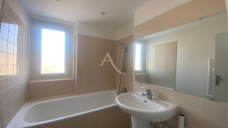 Ma-Cabane - Location Appartement YERRES, 54 m²