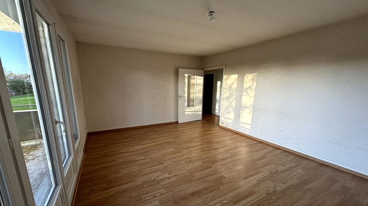 Ma-Cabane - Location Appartement YZEURE, 42 m²