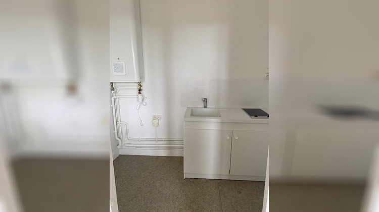 Ma-Cabane - Location Appartement YZEURE, 45 m²