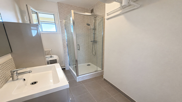 Ma-Cabane - Location Appartement YZEURE, 58 m²