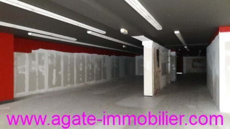 Ma-Cabane - Location Boutique CAPTIEUX, 248 m²