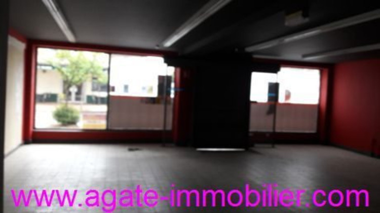 Ma-Cabane - Location Boutique CAPTIEUX, 248 m²