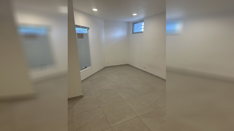 Ma-Cabane - Location Boutique CARRY-LE-ROUET, 30 m²