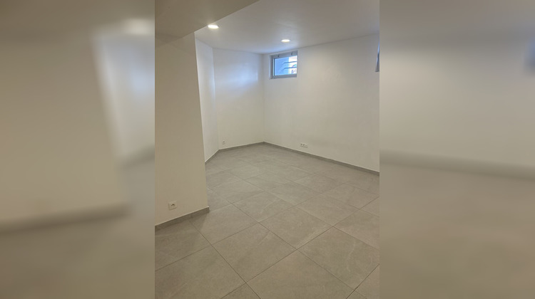 Ma-Cabane - Location Boutique CARRY-LE-ROUET, 30 m²