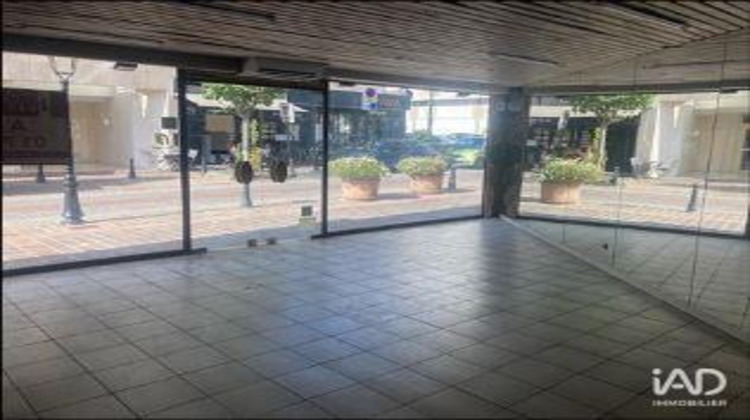 Ma-Cabane - Location Boutique Courbevoie, 40 m²