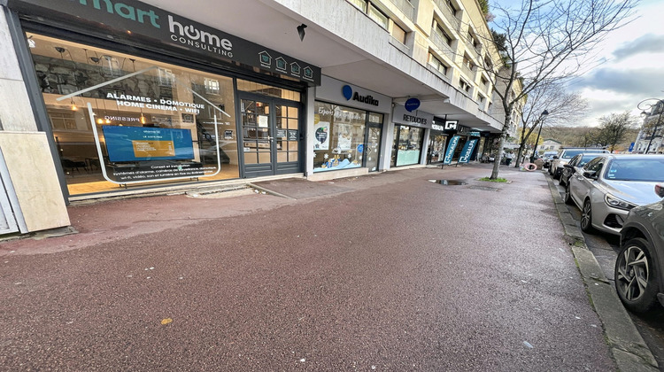 Ma-Cabane - Location Boutique Garches, 110 m²