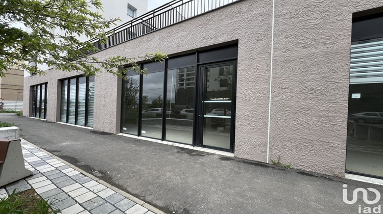 Ma-Cabane - Location Boutique Grigny, 172 m²