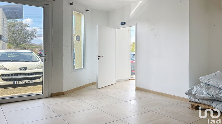 Ma-Cabane - Location Boutique Lésigny, 60 m²