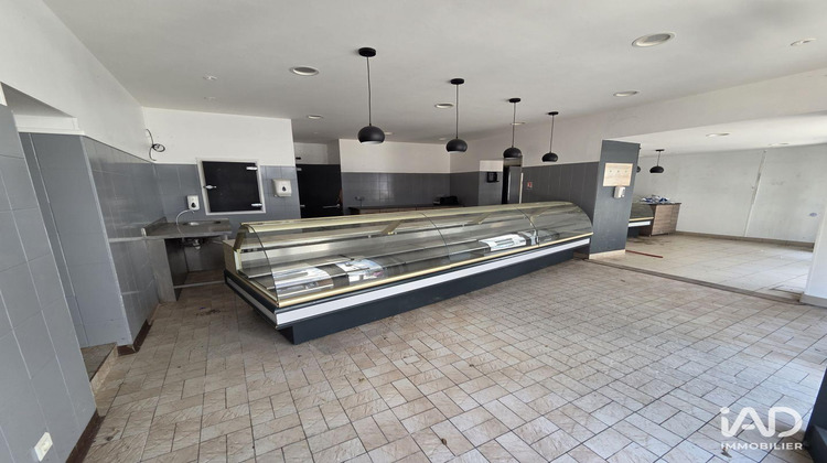 Ma-Cabane - Location Boutique Loches, 300 m²