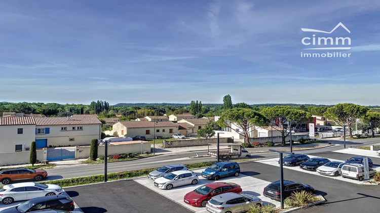 Ma-Cabane - Location Boutique Mazan, 68 m²