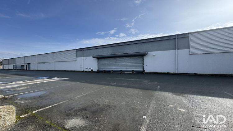 Ma-Cabane - Location Boutique Mirebeau, 1070 m²