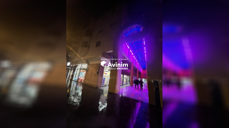 Ma-Cabane - Location Boutique Montigny-le-Bretonneux, 1182 m²