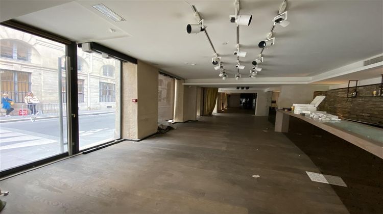 Ma-Cabane - Location Boutique PARIS, 220 m²