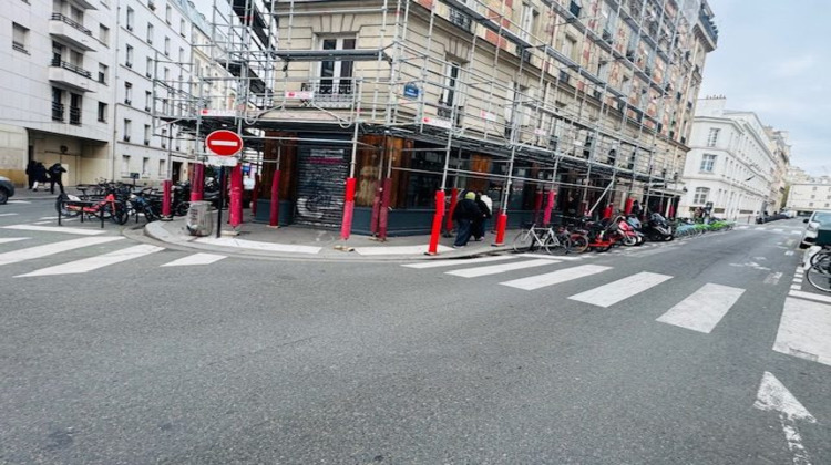 Ma-Cabane - Location Boutique Paris, 220 m²