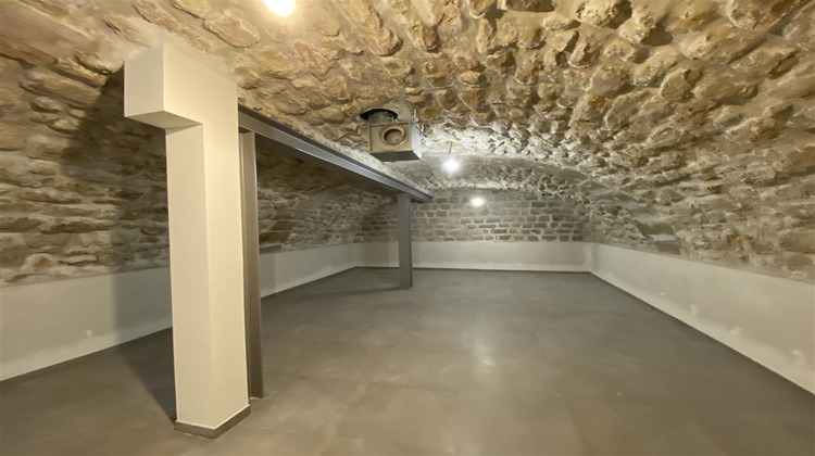 Ma-Cabane - Location Boutique PARIS, 214 m²