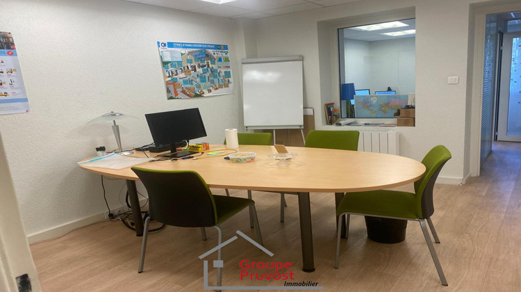 Ma-Cabane - Location Boutique Pont-de-Chéruy, 130 m²