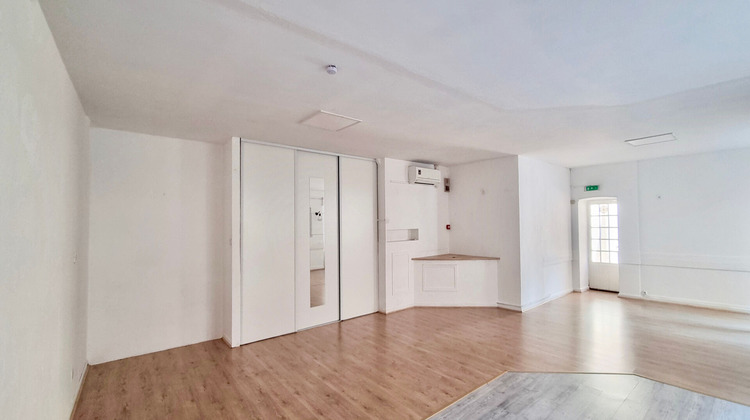 Ma-Cabane - Location Boutique PONT-DU-CHATEAU, 70 m²