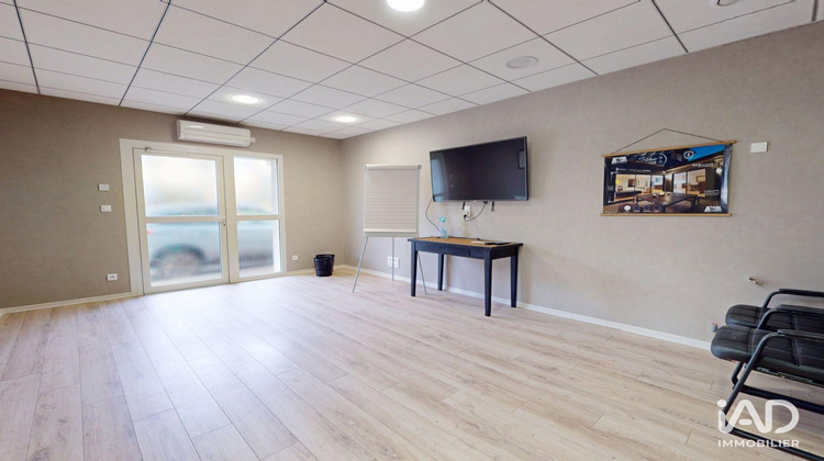 Ma-Cabane - Location Boutique Riom, 75 m²