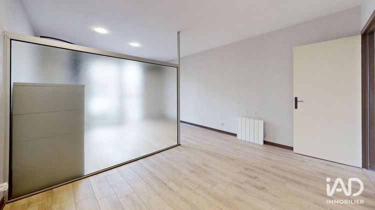 Ma-Cabane - Location Boutique Riom, 75 m²