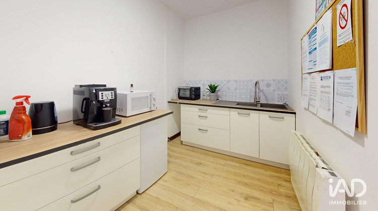 Ma-Cabane - Location Boutique Riom, 75 m²