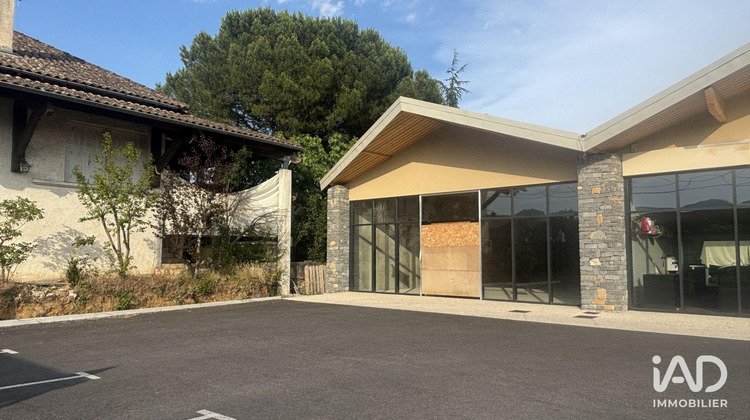 Ma-Cabane - Location Boutique Saint-Étienne-de-Fontbellon, 142 m²