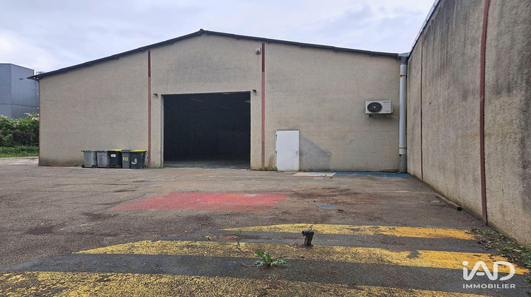 Ma-Cabane - Location Boutique Saint-Genis-Laval, 646 m²