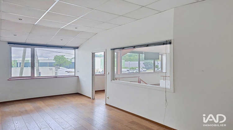 Ma-Cabane - Location Boutique Saint-Genis-Laval, 646 m²