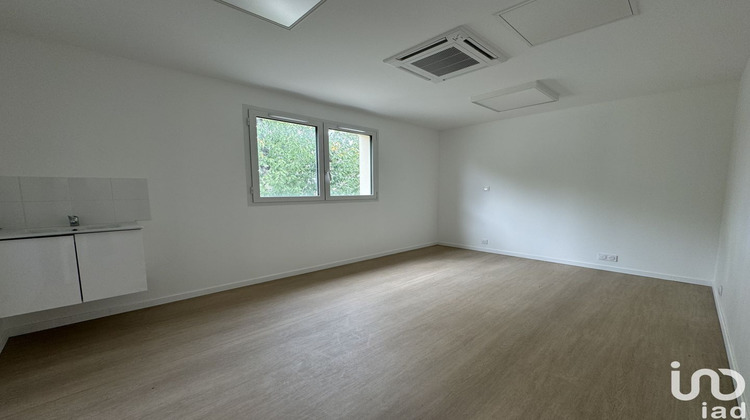 Ma-Cabane - Location Boutique Saint-Médard-d'Eyrans, 13 m²