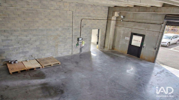 Ma-Cabane - Location Boutique Signes, 155 m²