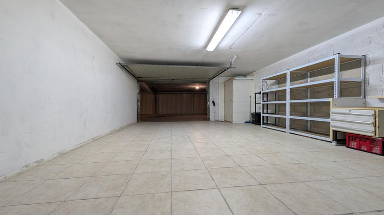 Ma-Cabane - Location Boutique Six Fours les Plages, 27 m²