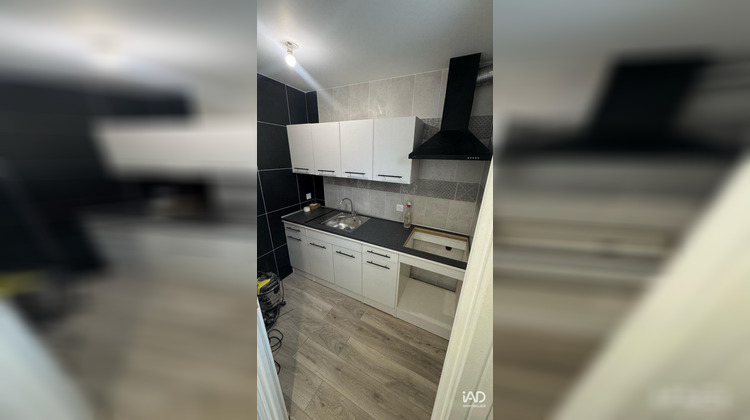 Ma-Cabane - Location Boutique St Just en Chaussée, 97 m²