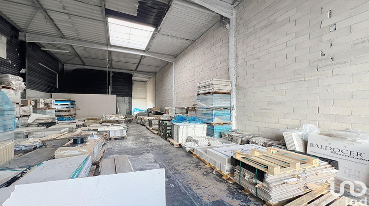 Ma-Cabane - Location Boutique Villecresnes, 177 m²