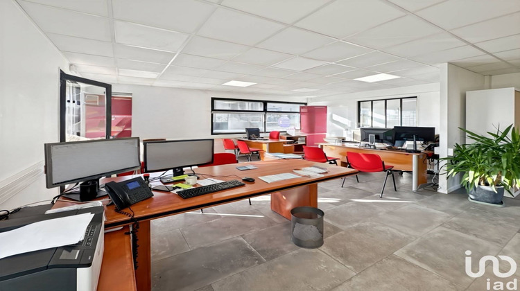 Ma-Cabane - Location Boutique Villeneuve-le-Roi, 93 m²