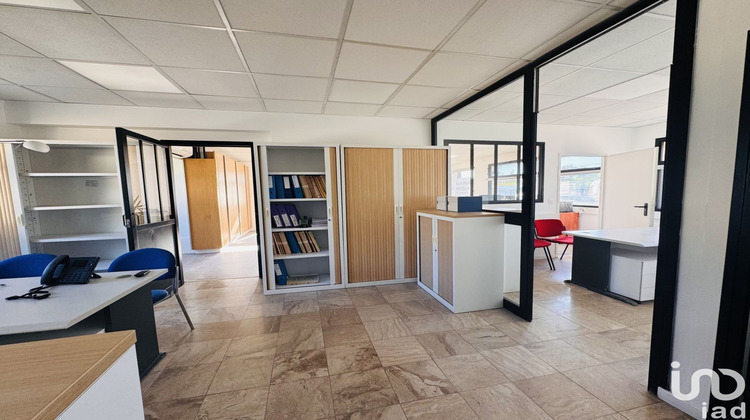 Ma-Cabane - Location Boutique Villeneuve-le-Roi, 93 m²