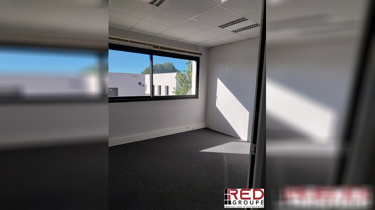 Ma-Cabane - Location Divers Éguilles, 204 m²