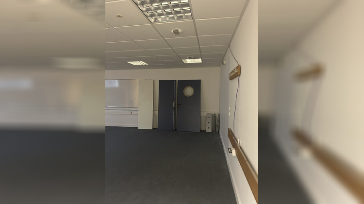 Ma-Cabane - Location Divers Évreux, 202 m²