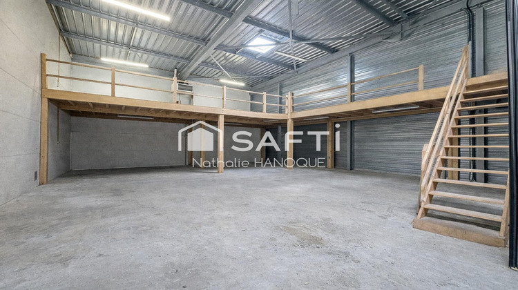Ma-Cabane - Location Divers Anet, 212 m²