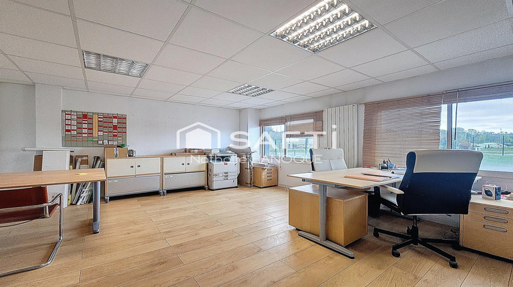 Ma-Cabane - Location Divers Anet, 212 m²