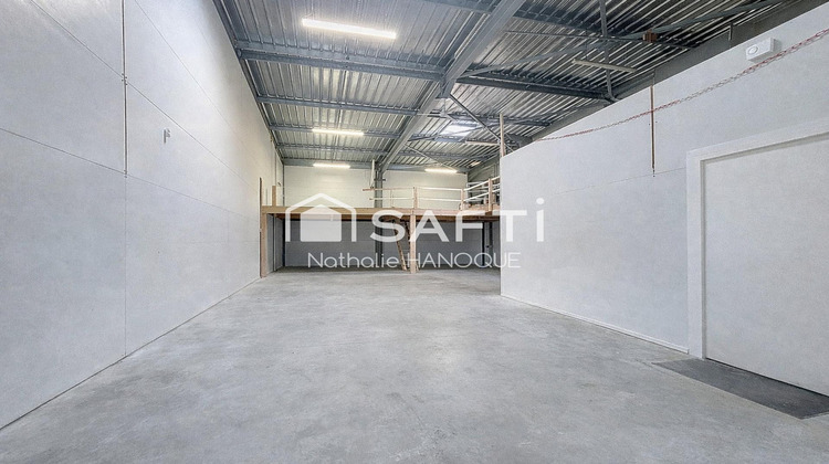 Ma-Cabane - Location Divers Anet, 212 m²