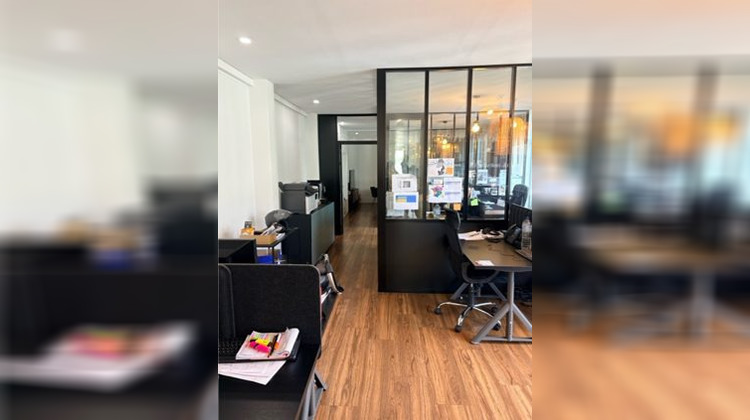 Ma-Cabane - Location Divers Asnières-sur-Seine, 102 m²