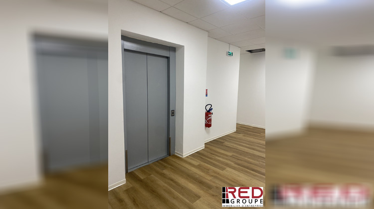 Ma-Cabane - Location Divers Aubagne, 260 m²