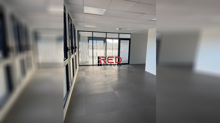 Ma-Cabane - Location Divers Aubagne, 214 m²