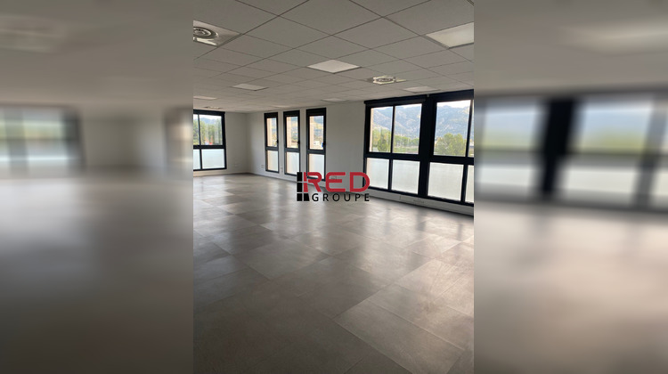 Ma-Cabane - Location Divers Aubagne, 214 m²