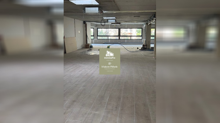 Ma-Cabane - Location Divers Aubagne, 890 m²